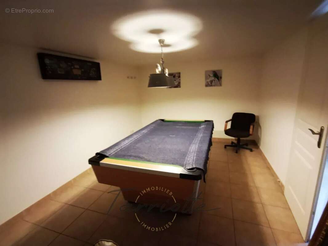 Maison à MONTELIMAR