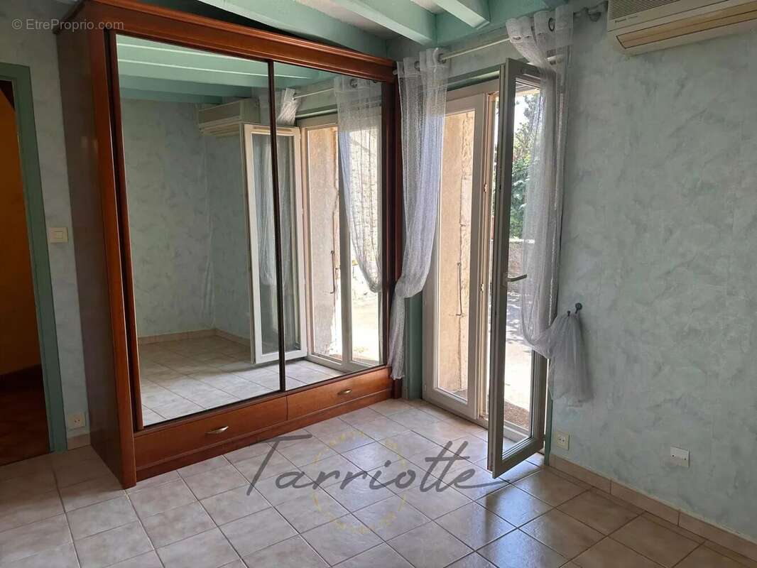 Maison à MONTELIMAR