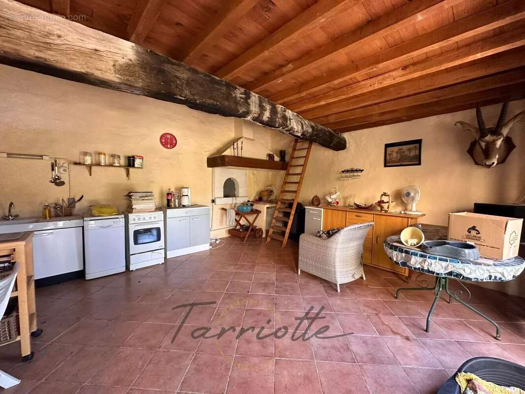 Maison à MONTELIMAR