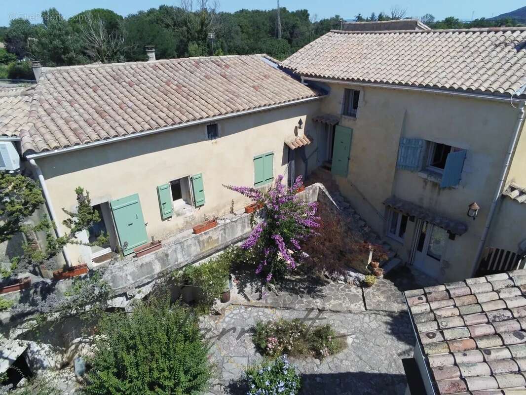 Maison à MONTELIMAR