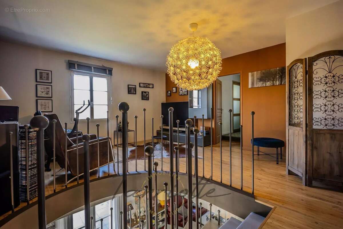 Maison à CHATEAUNEUF-DU-RHONE