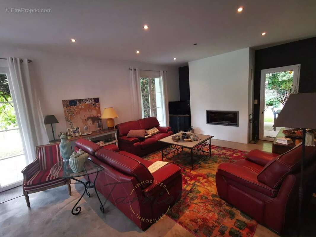 Maison à CHATEAUNEUF-DU-RHONE