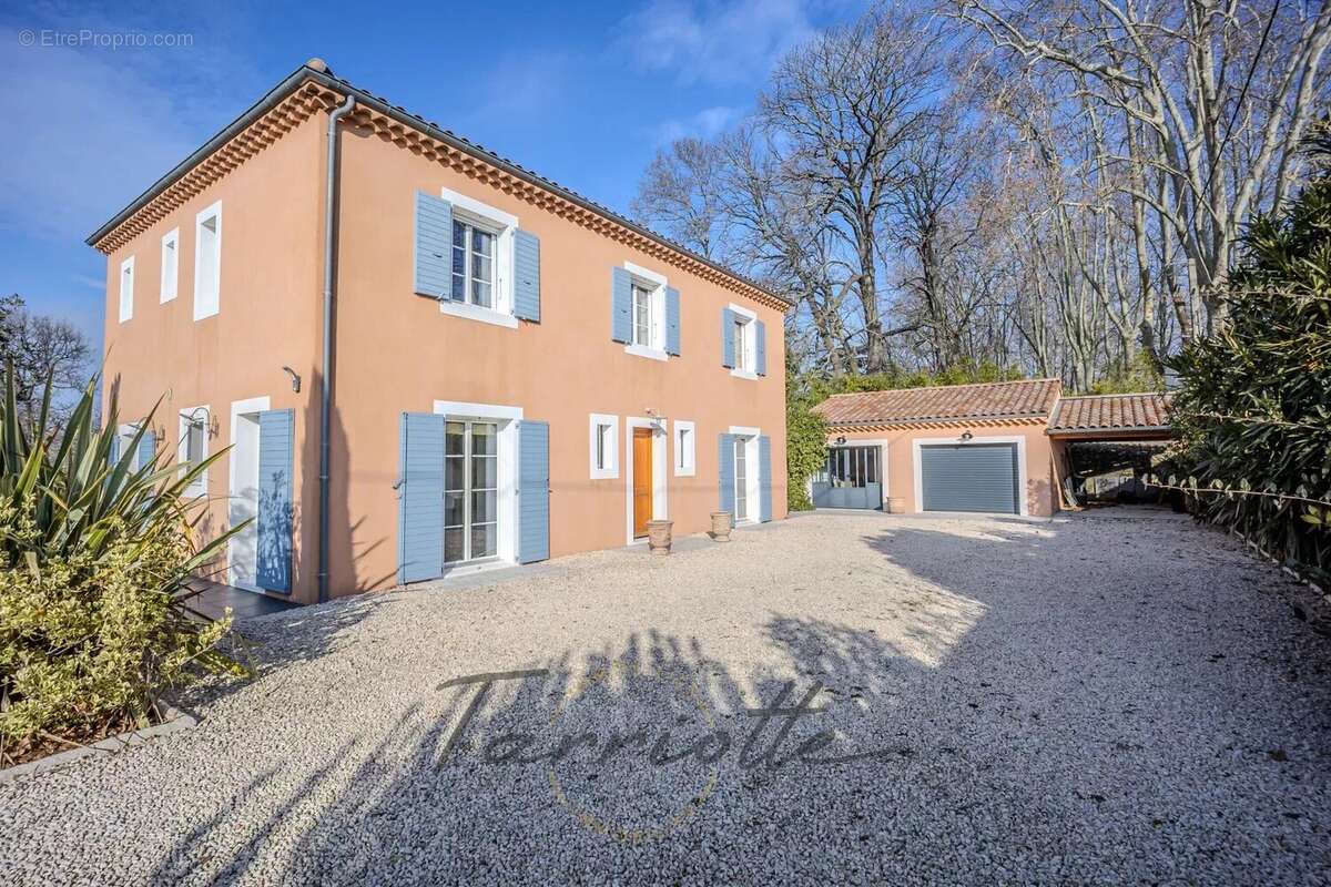 Maison à CHATEAUNEUF-DU-RHONE