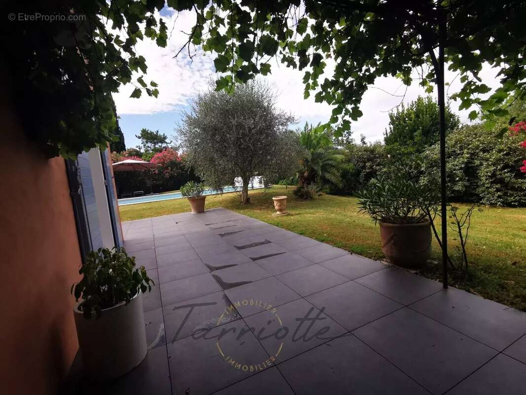 Maison à CHATEAUNEUF-DU-RHONE