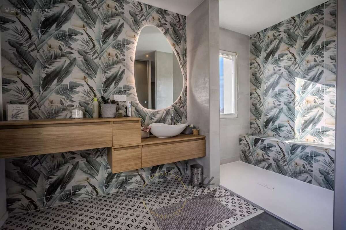 Maison à CHATEAUNEUF-DU-RHONE