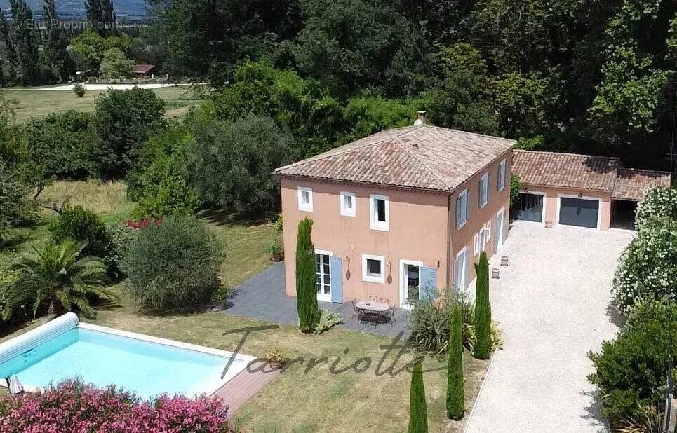 Maison à CHATEAUNEUF-DU-RHONE