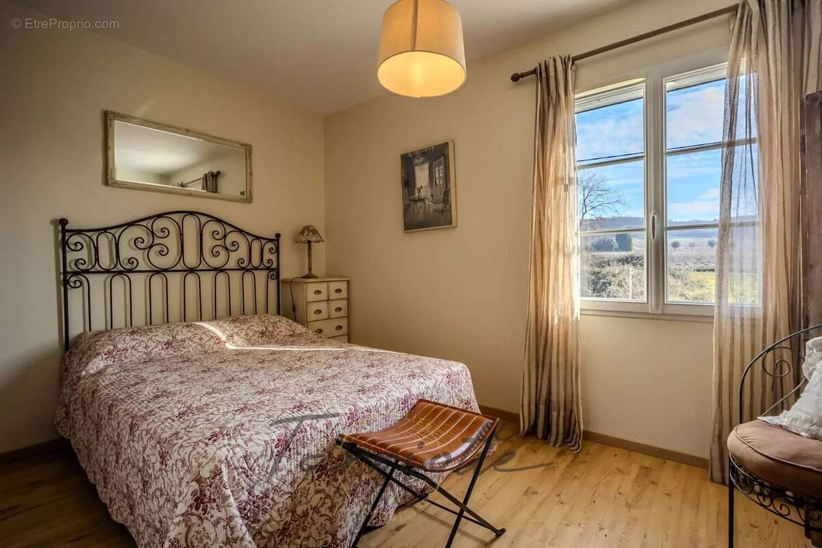 Maison à CHATEAUNEUF-DU-RHONE