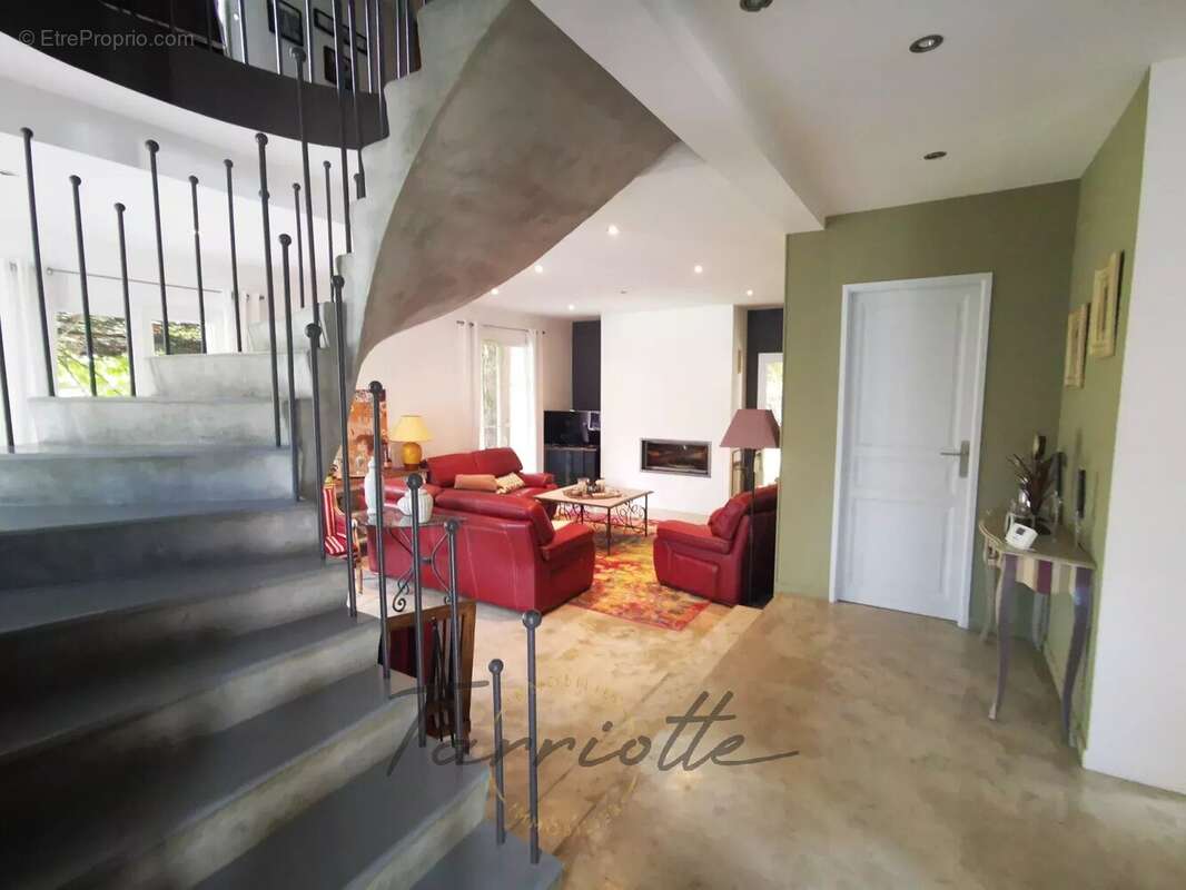 Maison à CHATEAUNEUF-DU-RHONE