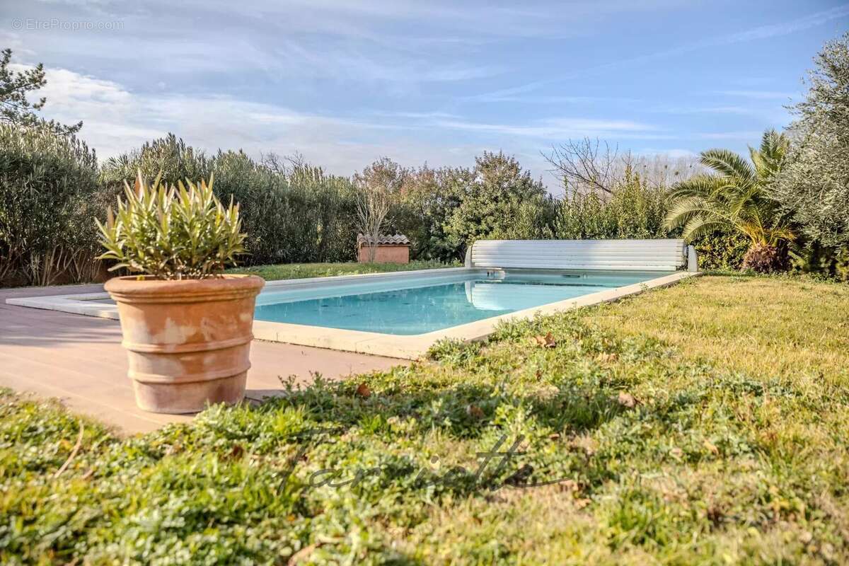 Maison à CHATEAUNEUF-DU-RHONE