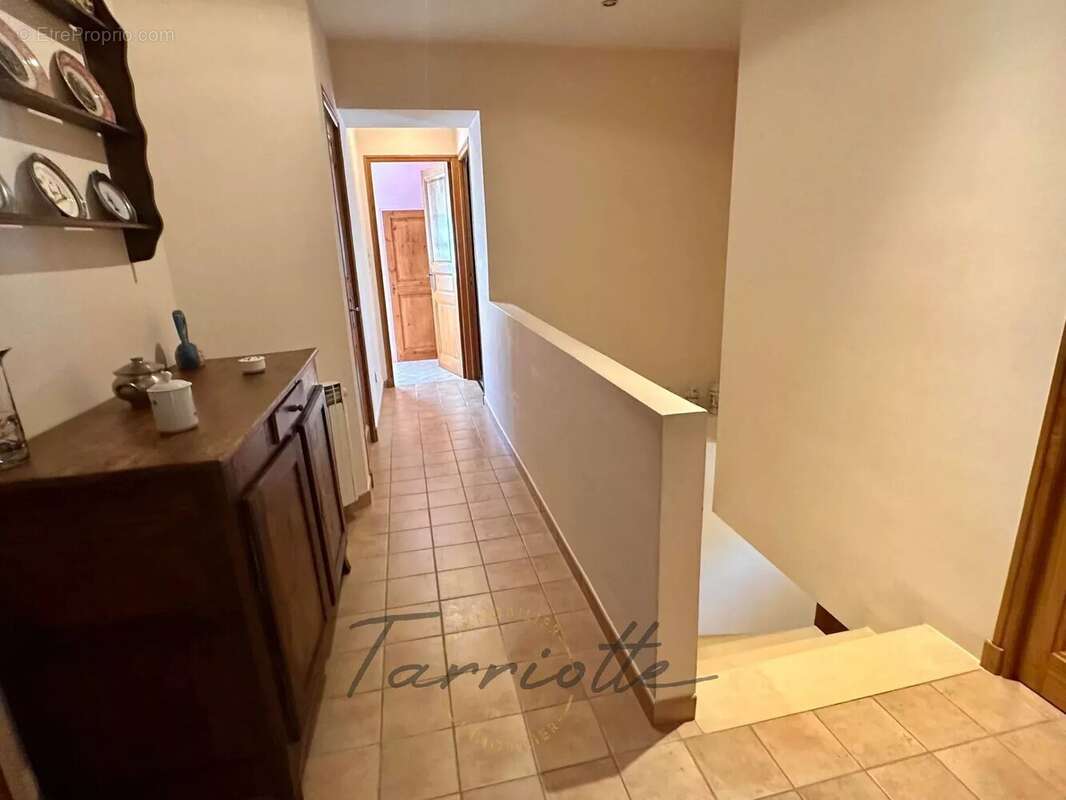 Maison à MONTELIMAR