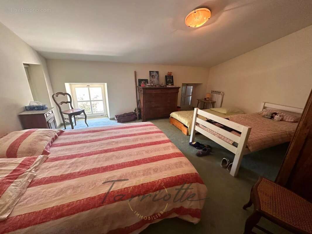 Maison à MONTELIMAR