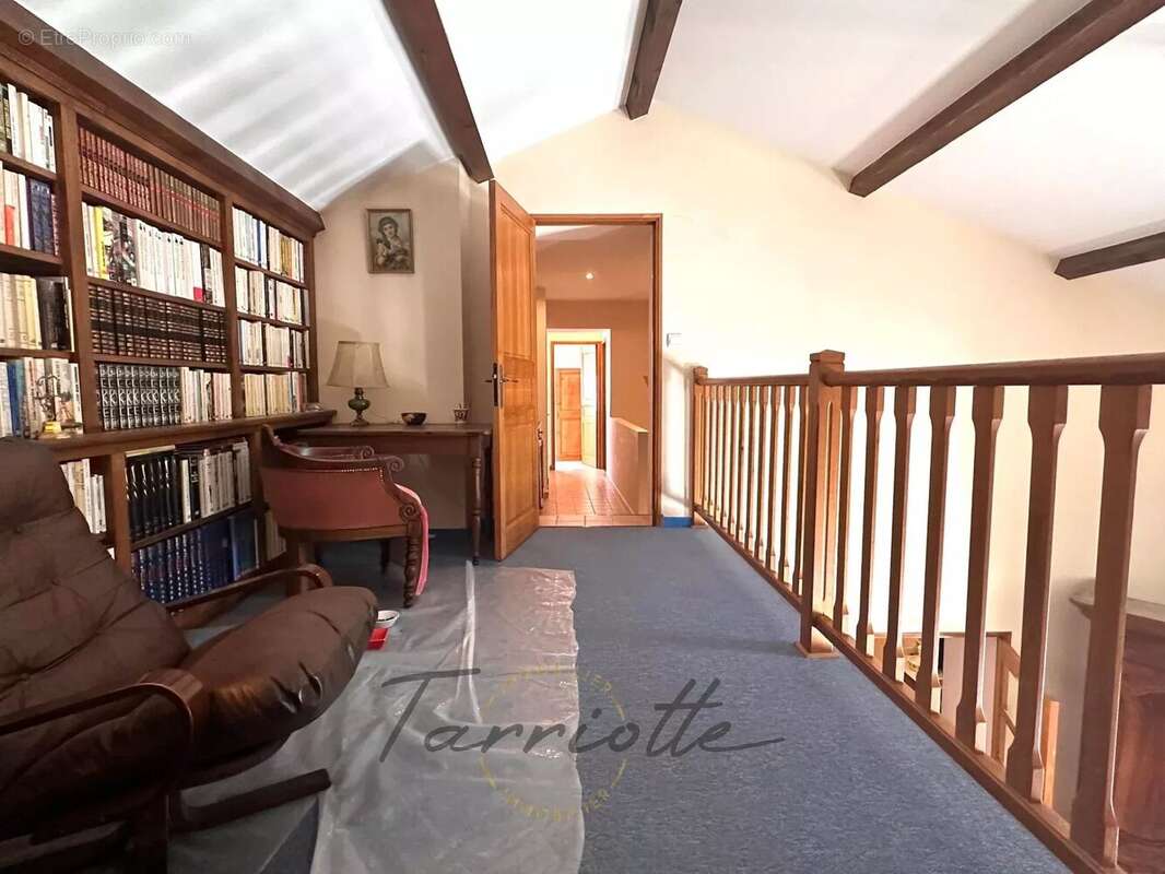 Maison à MONTELIMAR