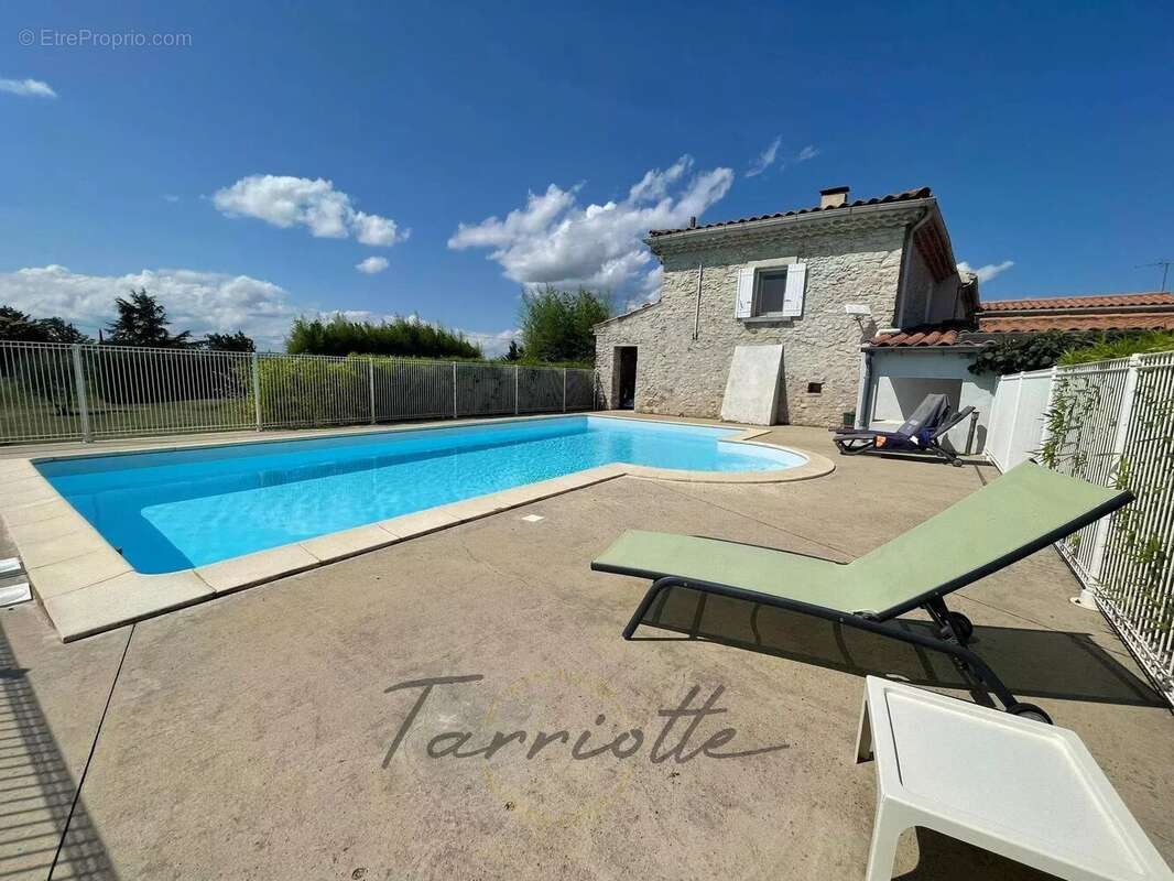 Maison à MONTELIMAR