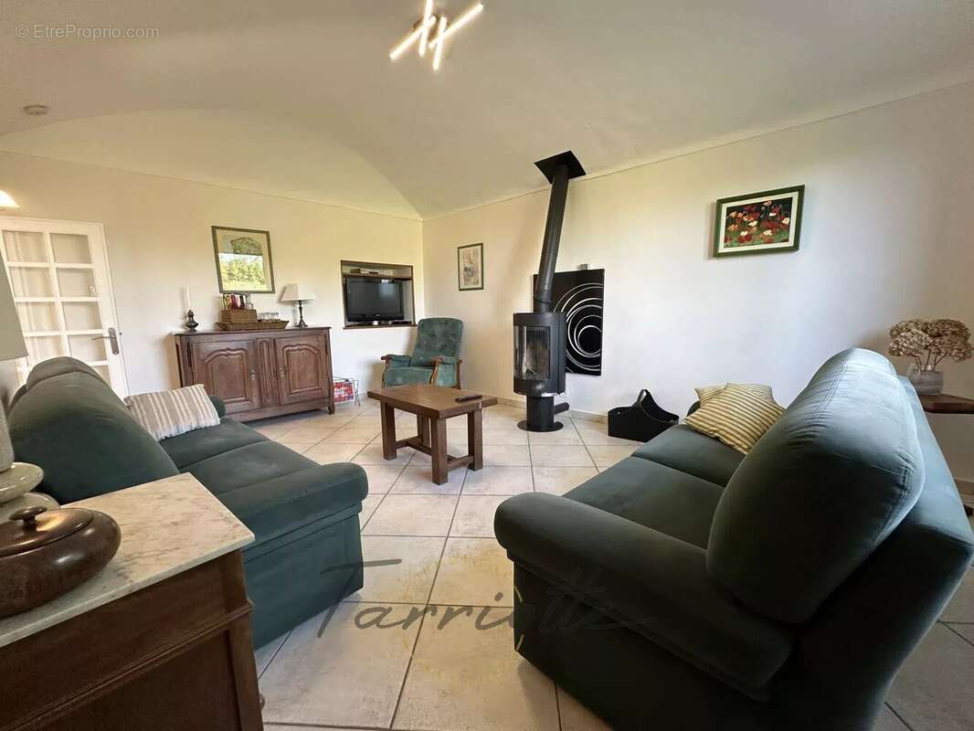 Maison à MONTELIMAR