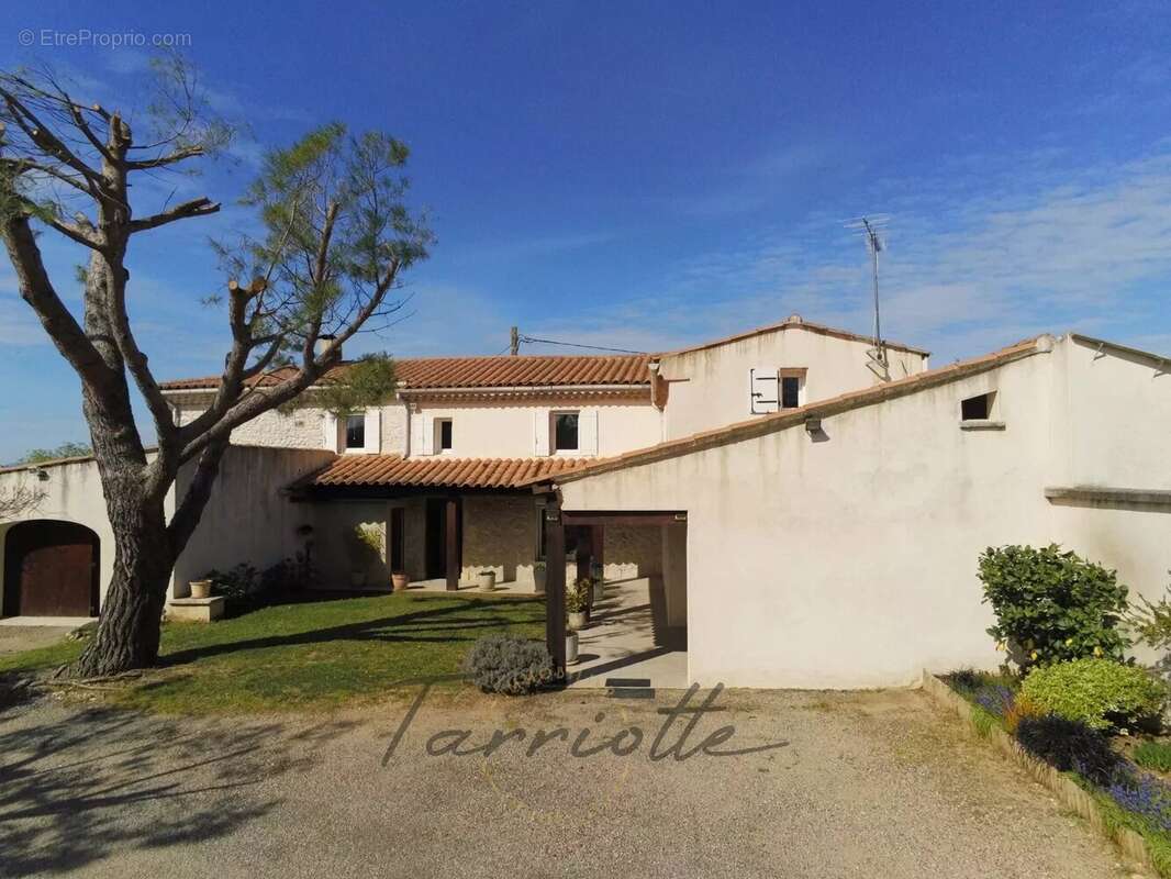 Maison à MONTELIMAR