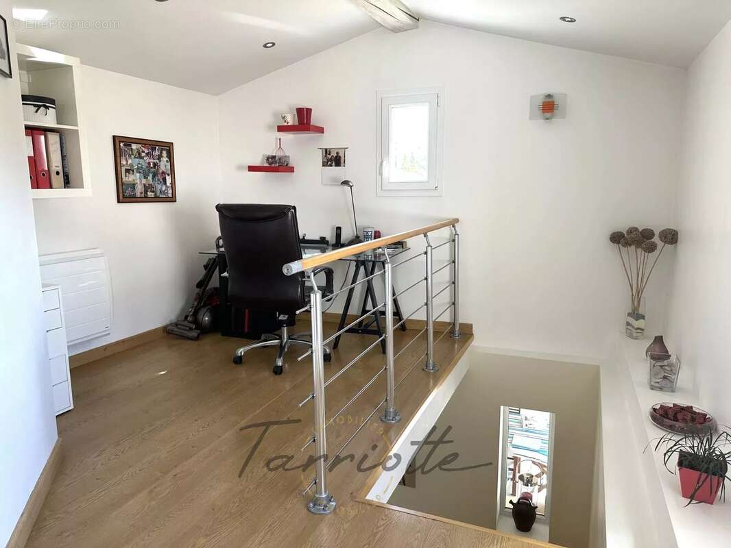 Maison à MONTELIMAR