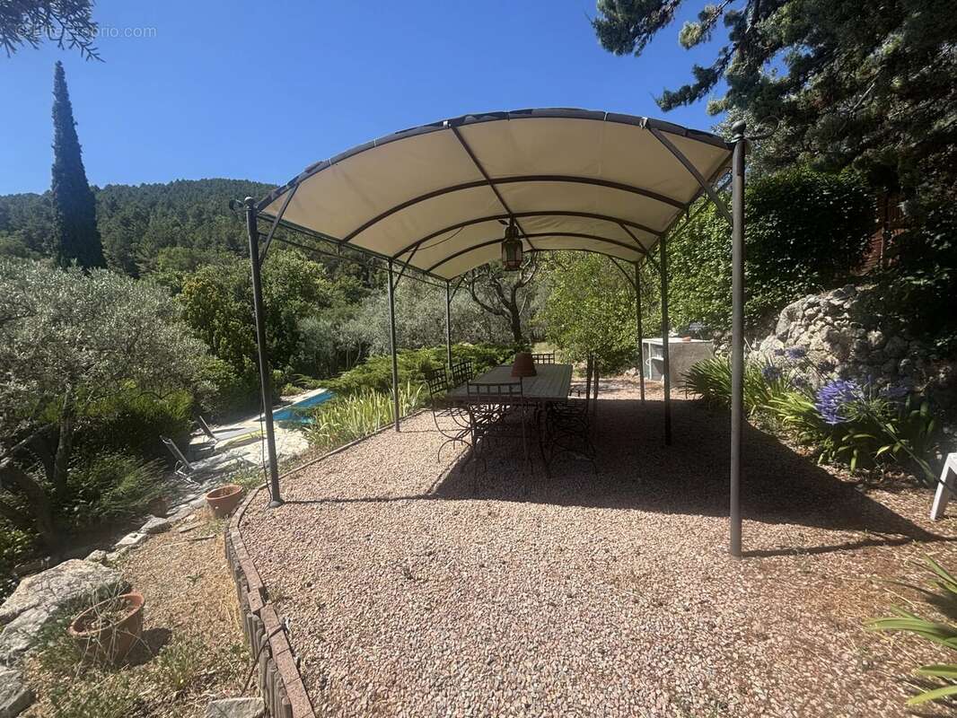 Maison à FIGANIERES