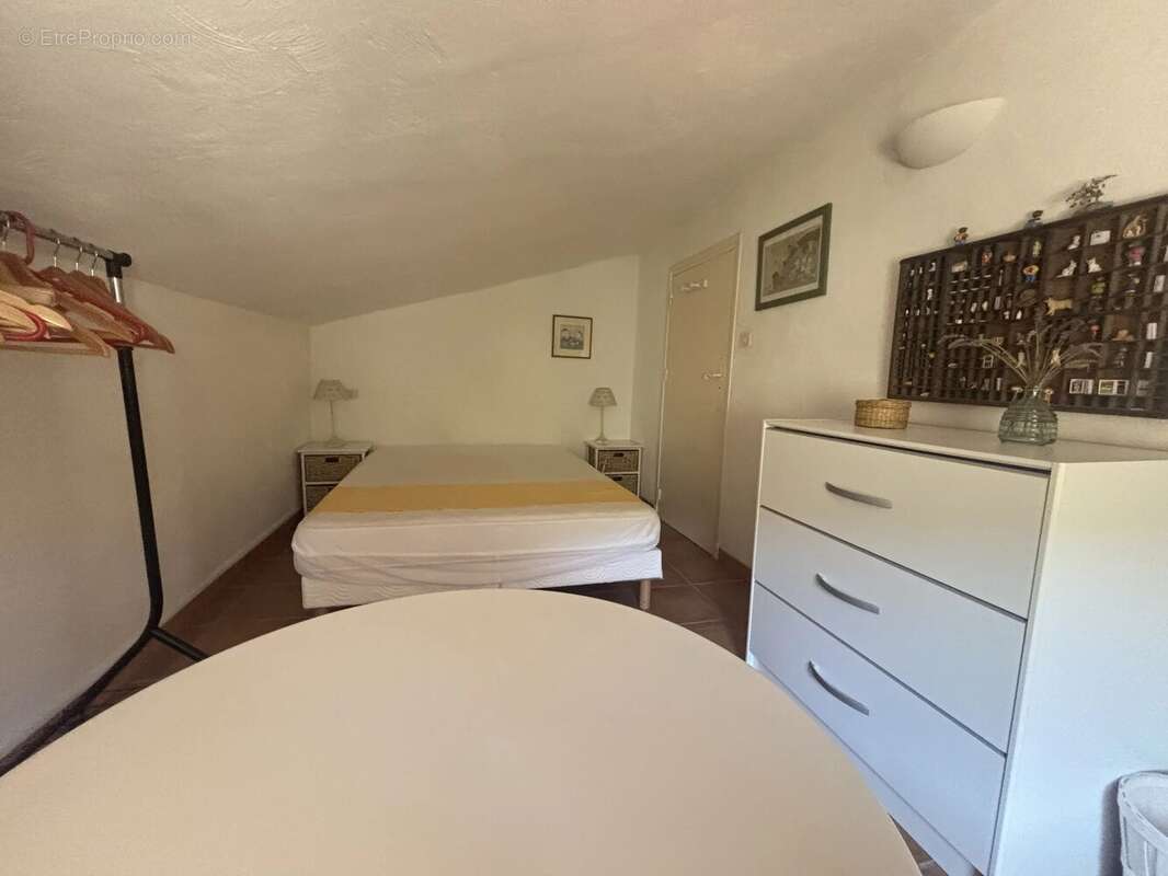 Maison à FIGANIERES