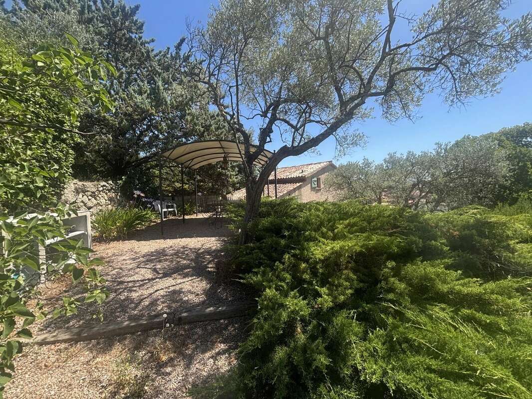 Maison à FIGANIERES