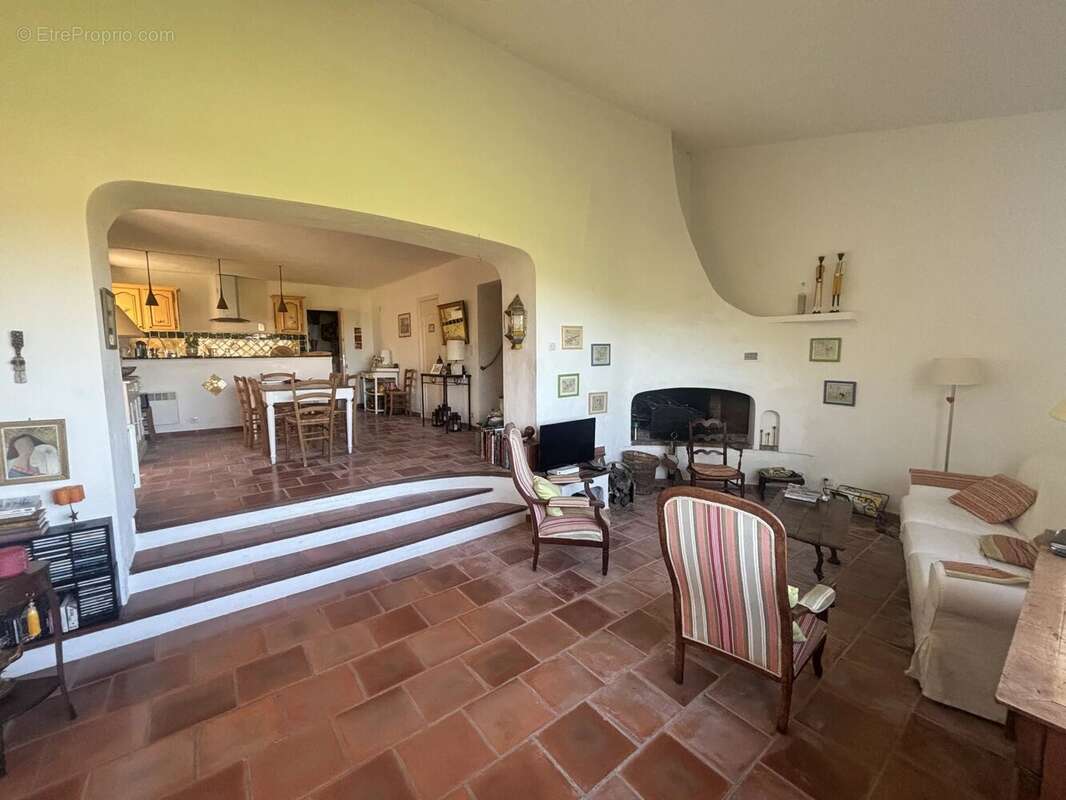 Maison à FIGANIERES