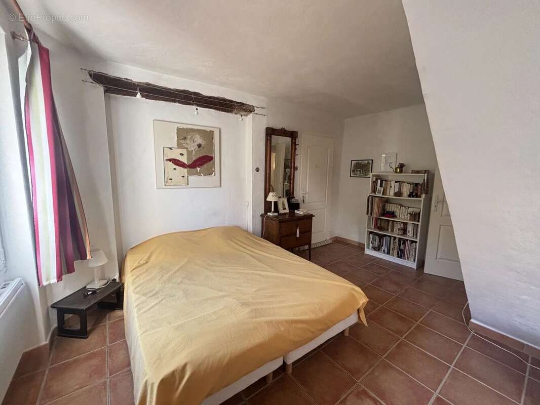 Maison à FIGANIERES