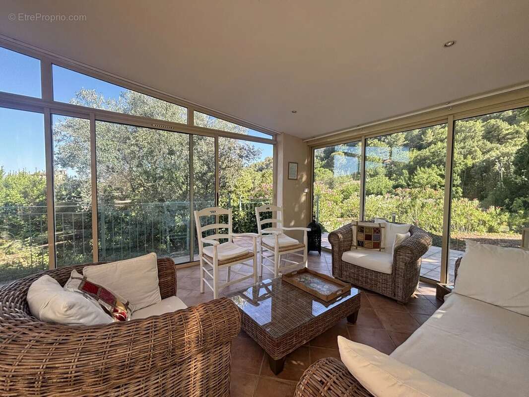 Maison à FIGANIERES