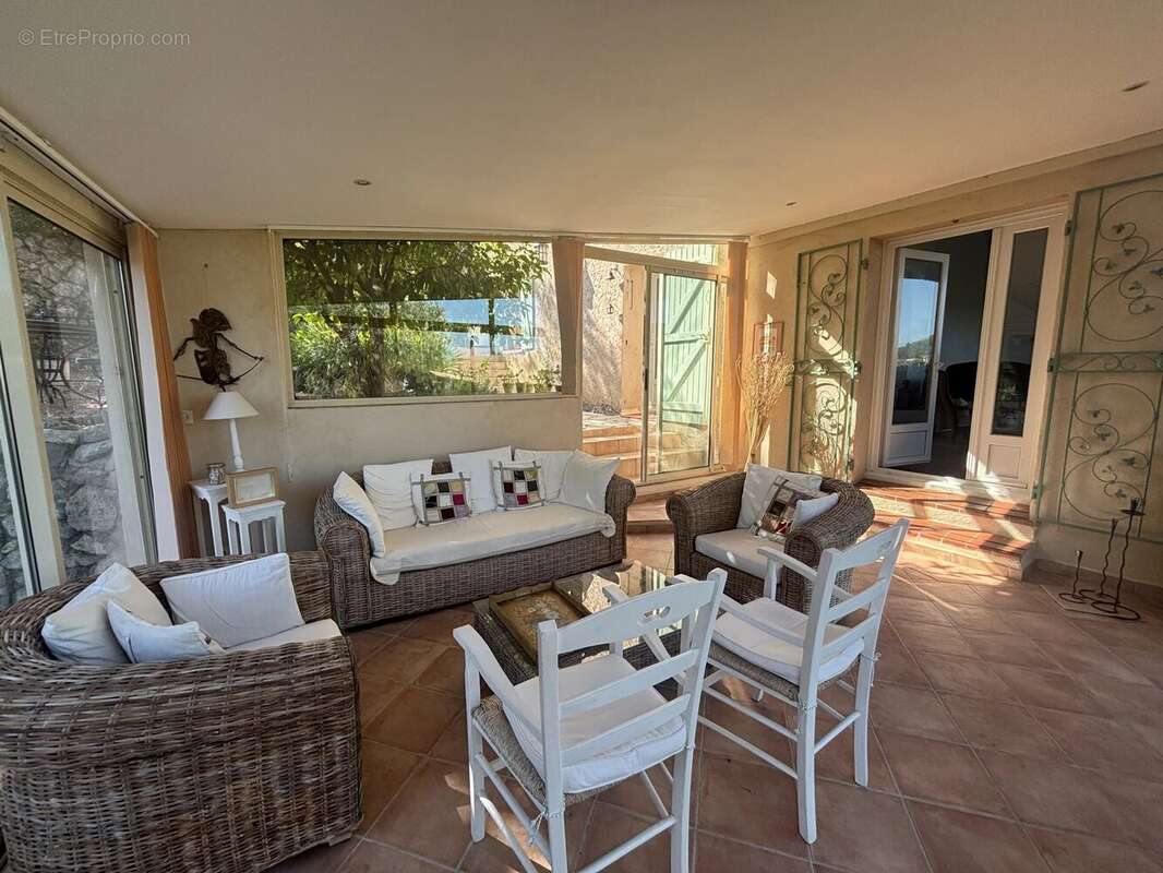 Maison à FIGANIERES