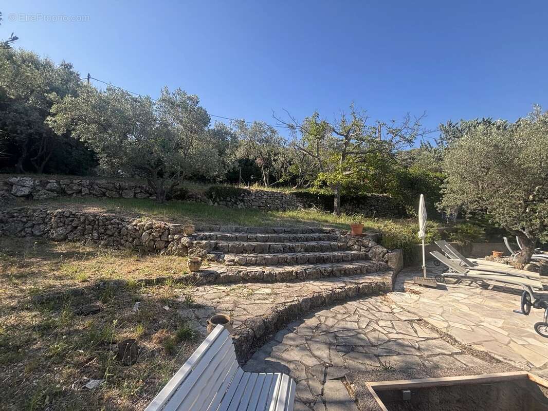 Maison à FIGANIERES