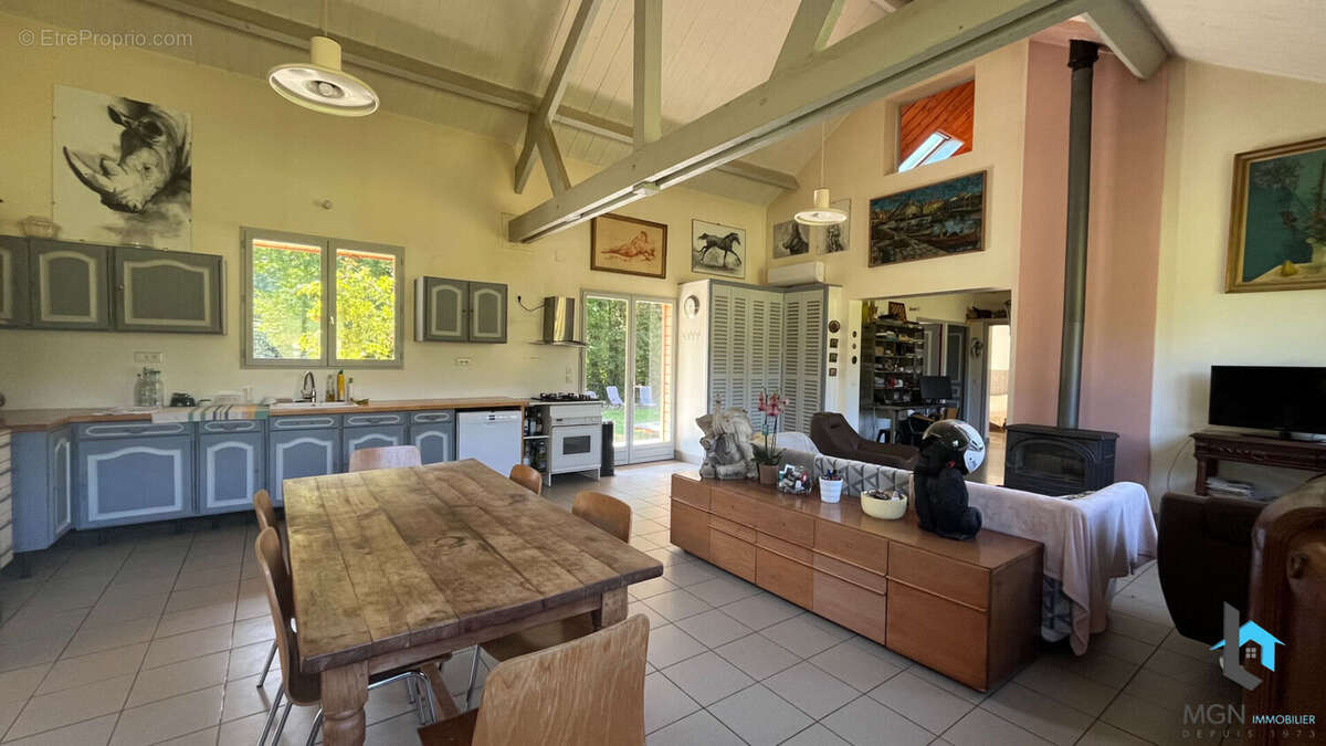 Maison à SAINT-DENIS-D&#039;AUTHOU