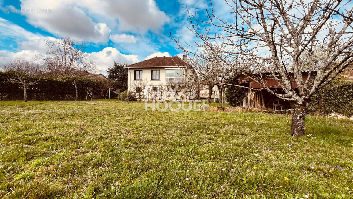Terrain à SAINT-ALBAN-DE-ROCHE
