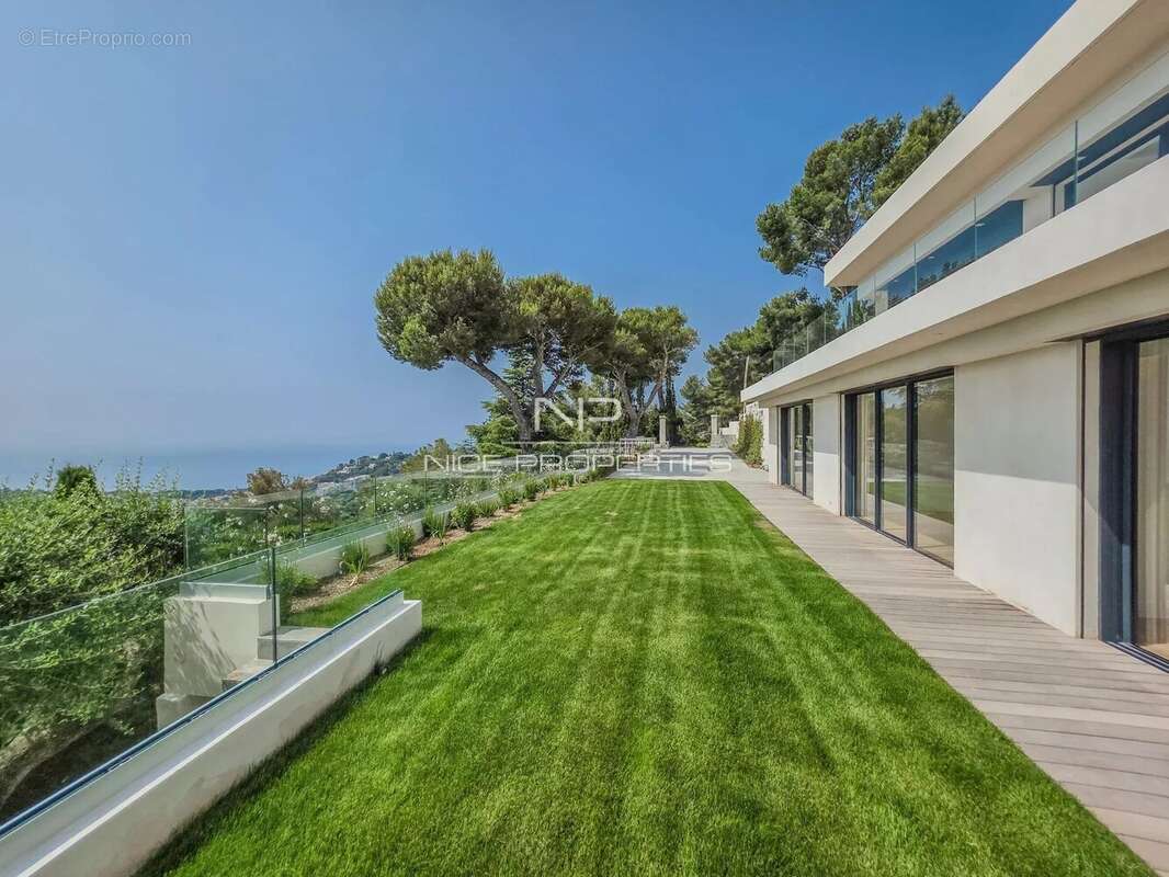 Maison à ROQUEBRUNE-CAP-MARTIN