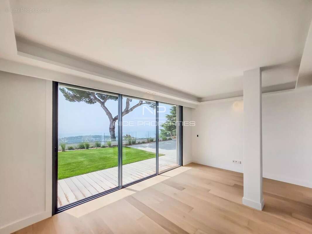 Maison à ROQUEBRUNE-CAP-MARTIN