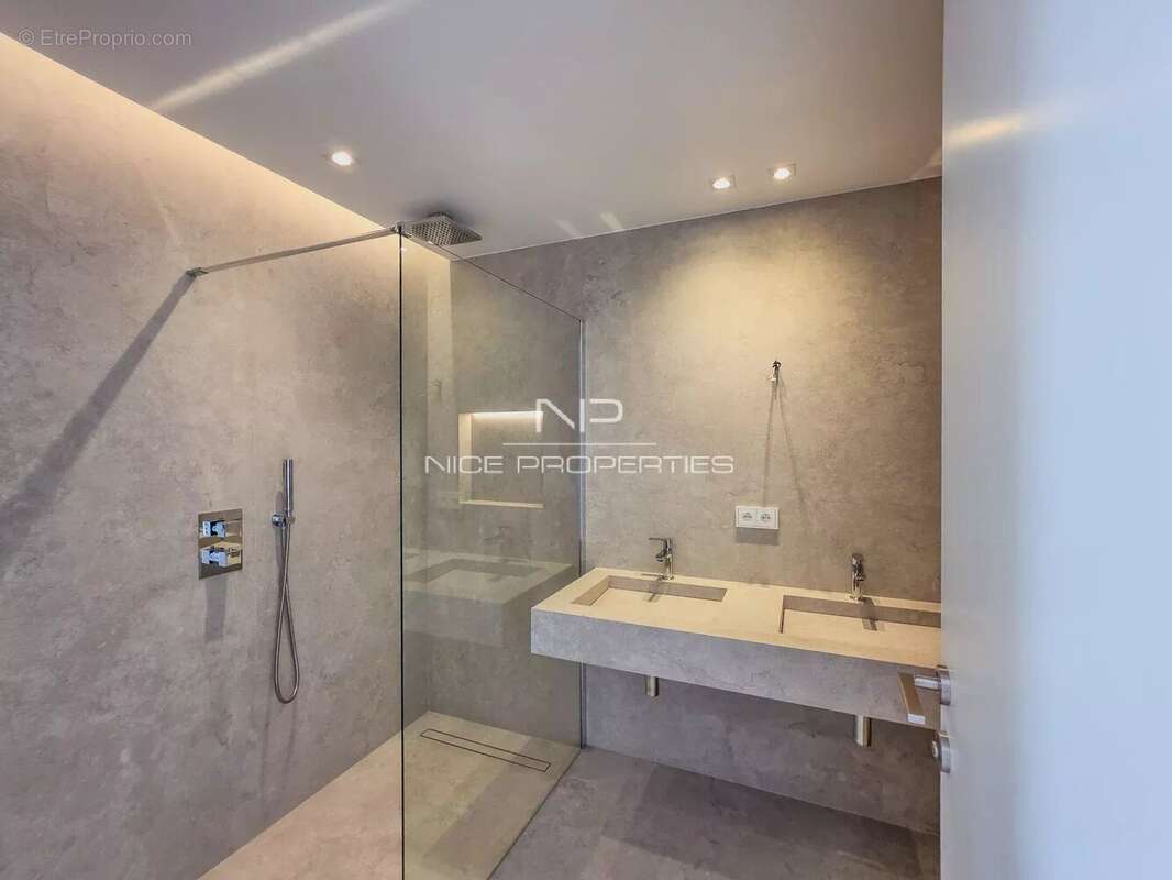 Maison à ROQUEBRUNE-CAP-MARTIN