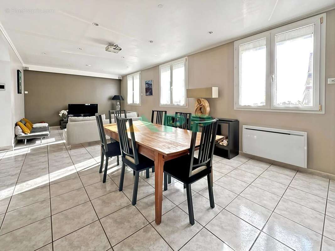 Maison à ATHIS-MONS