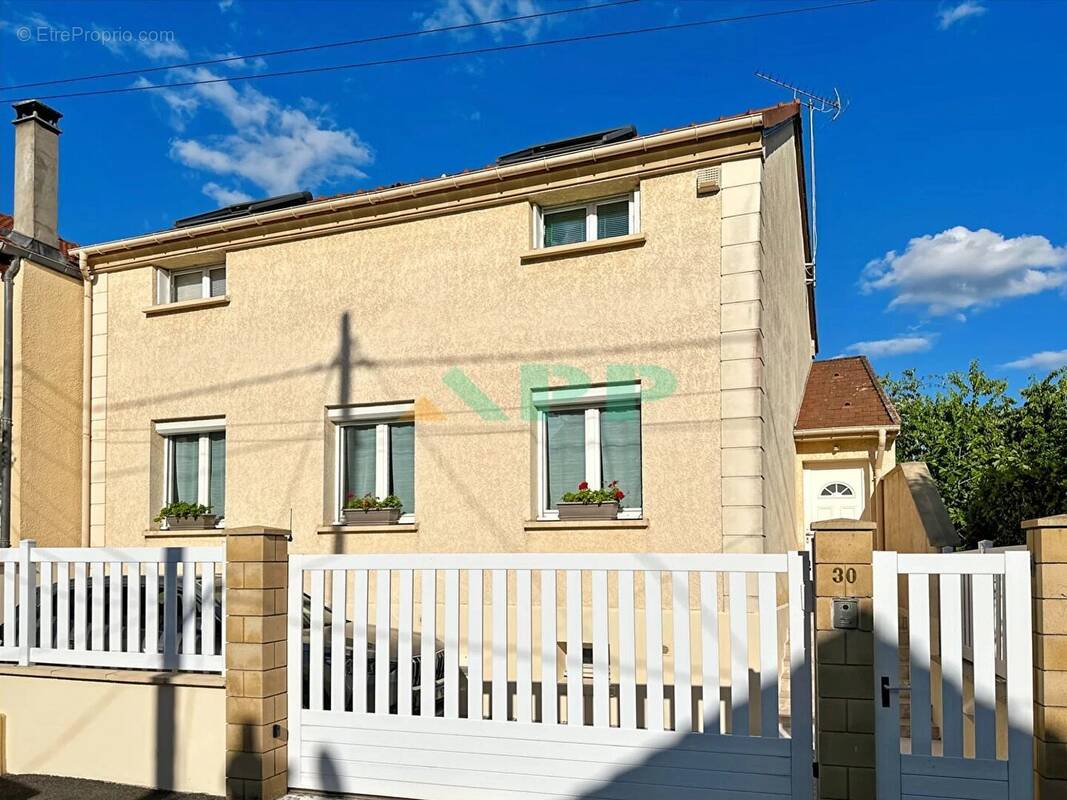 Maison à ATHIS-MONS