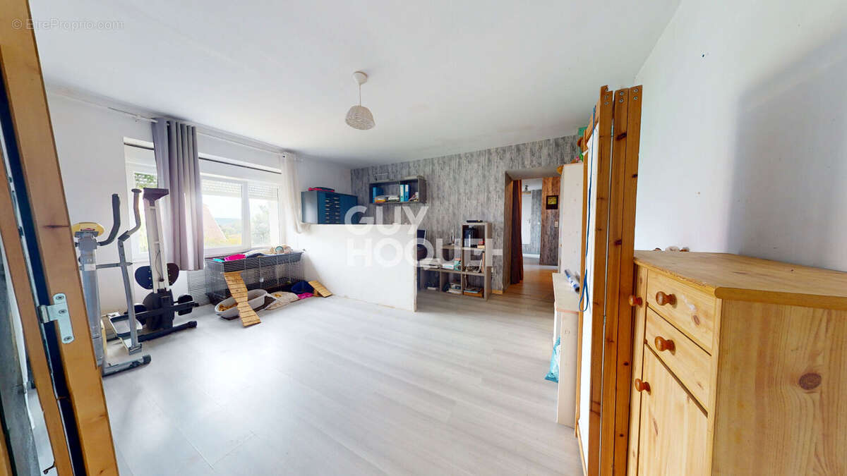 Maison à CHARMOILLE