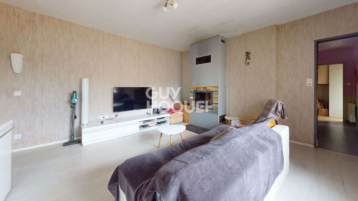 Maison à CHARMOILLE