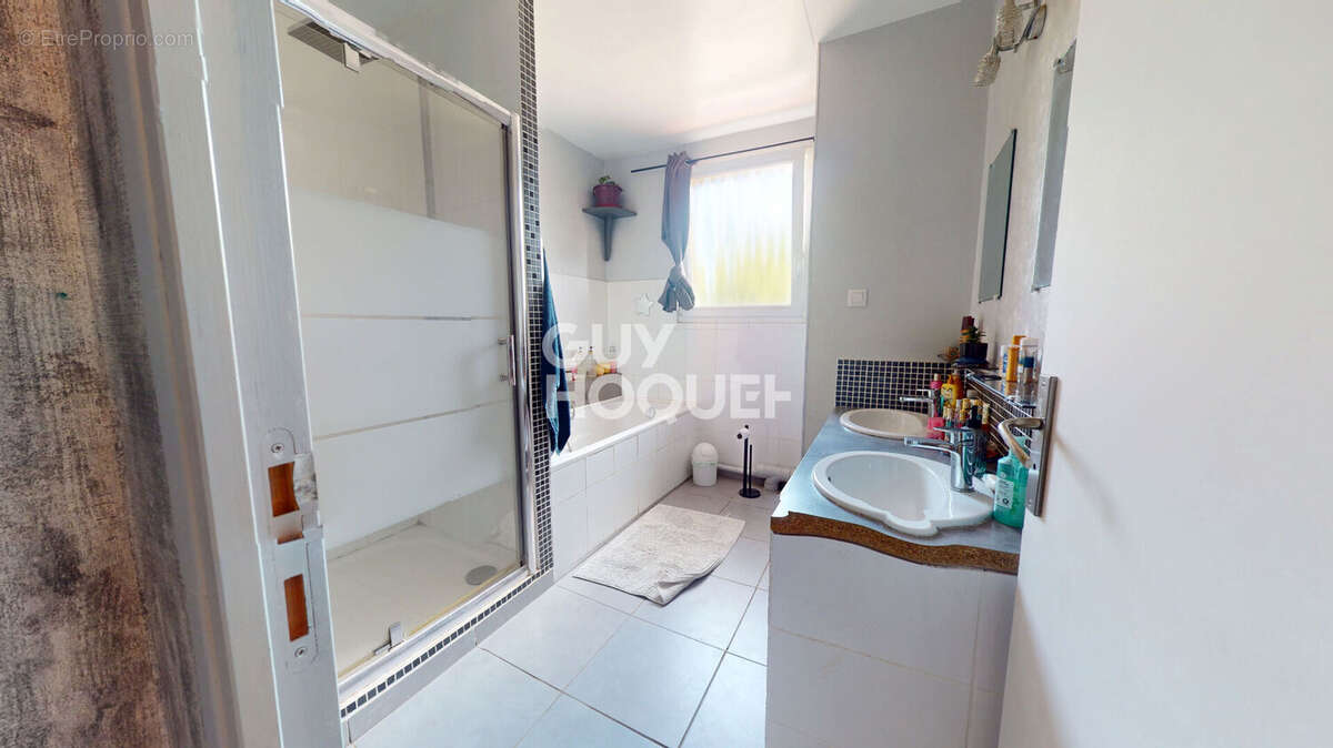 Maison à CHARMOILLE