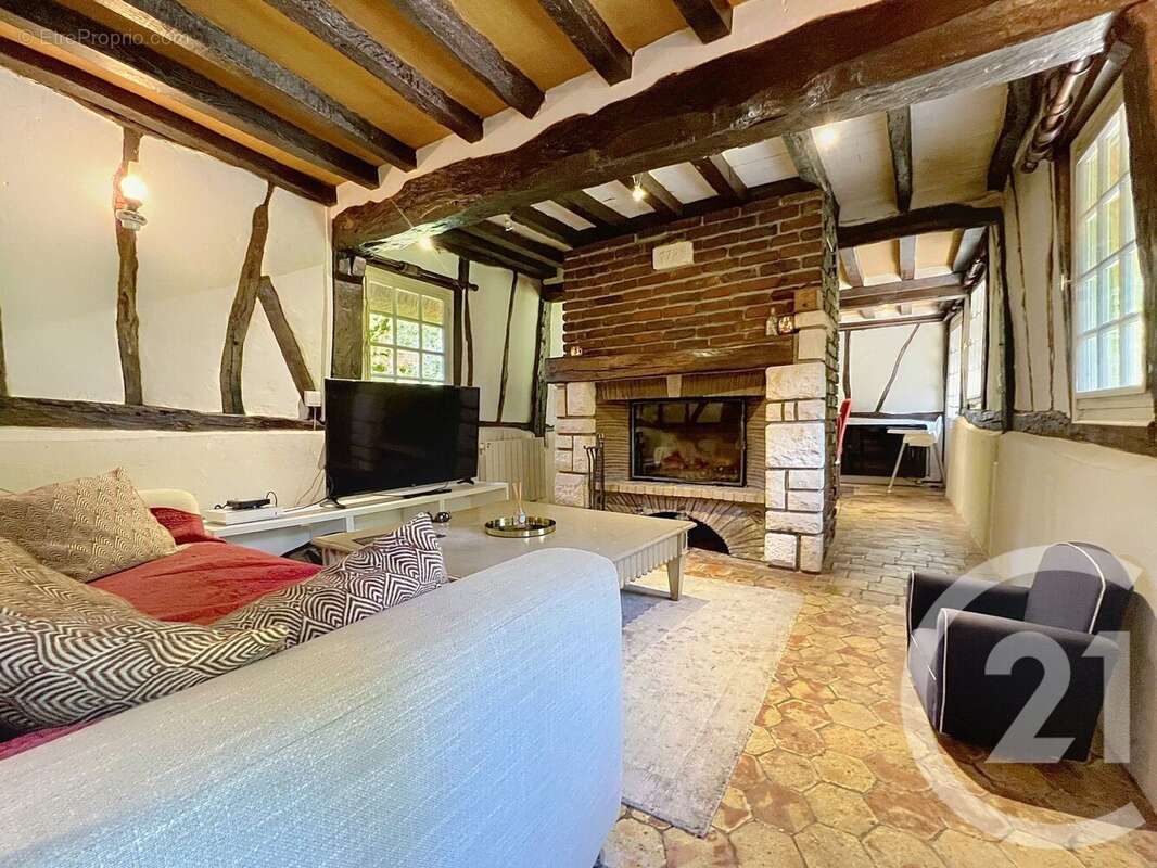 Maison à MONTFORT-SUR-RISLE