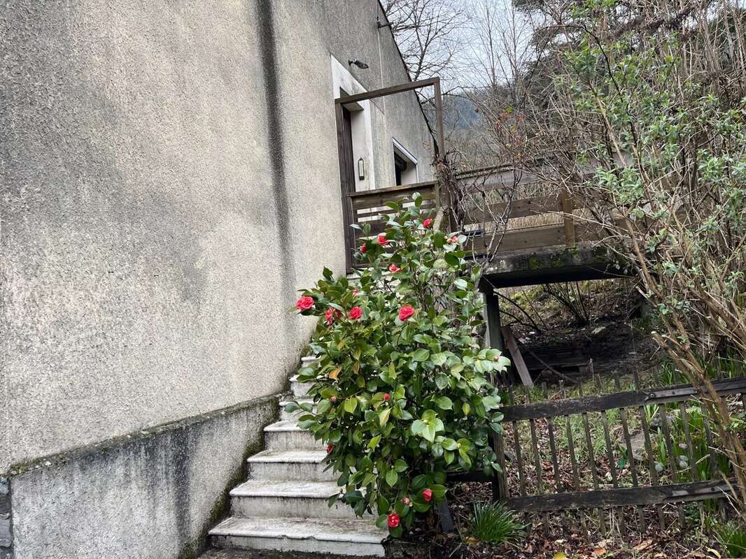 Maison à VERRERIES-DE-MOUSSANS