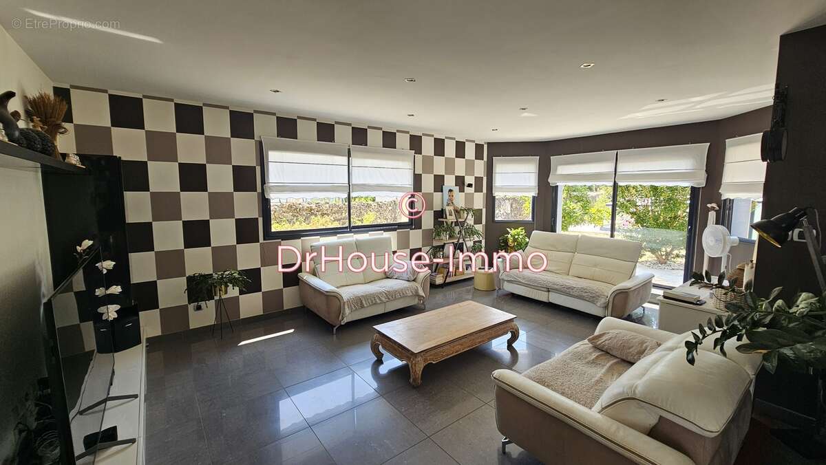 Maison à SAINT-SATURNIN