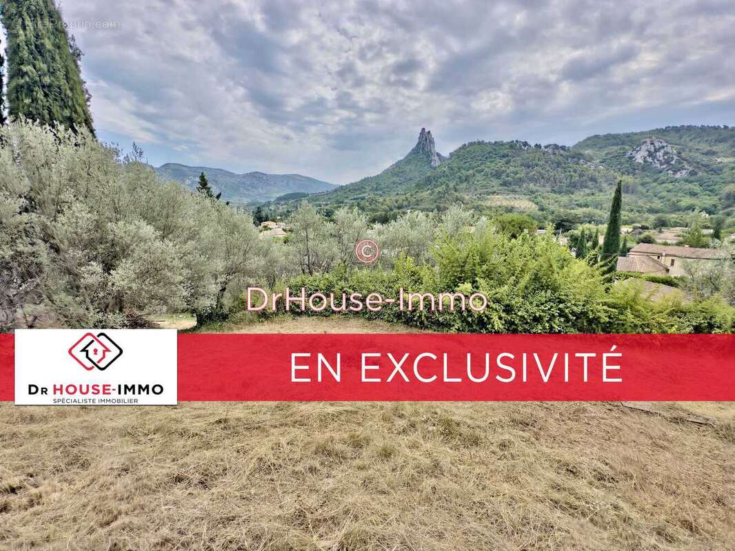 Terrain à BUIS-LES-BARONNIES