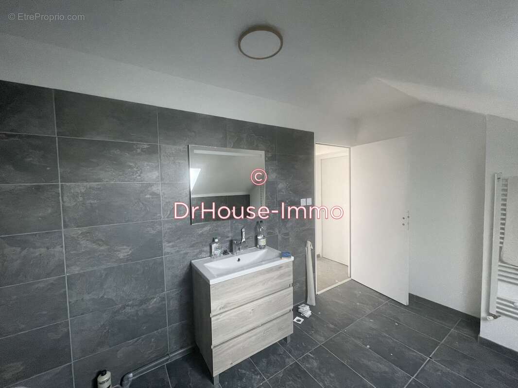 Maison à SAINT-DOULCHARD