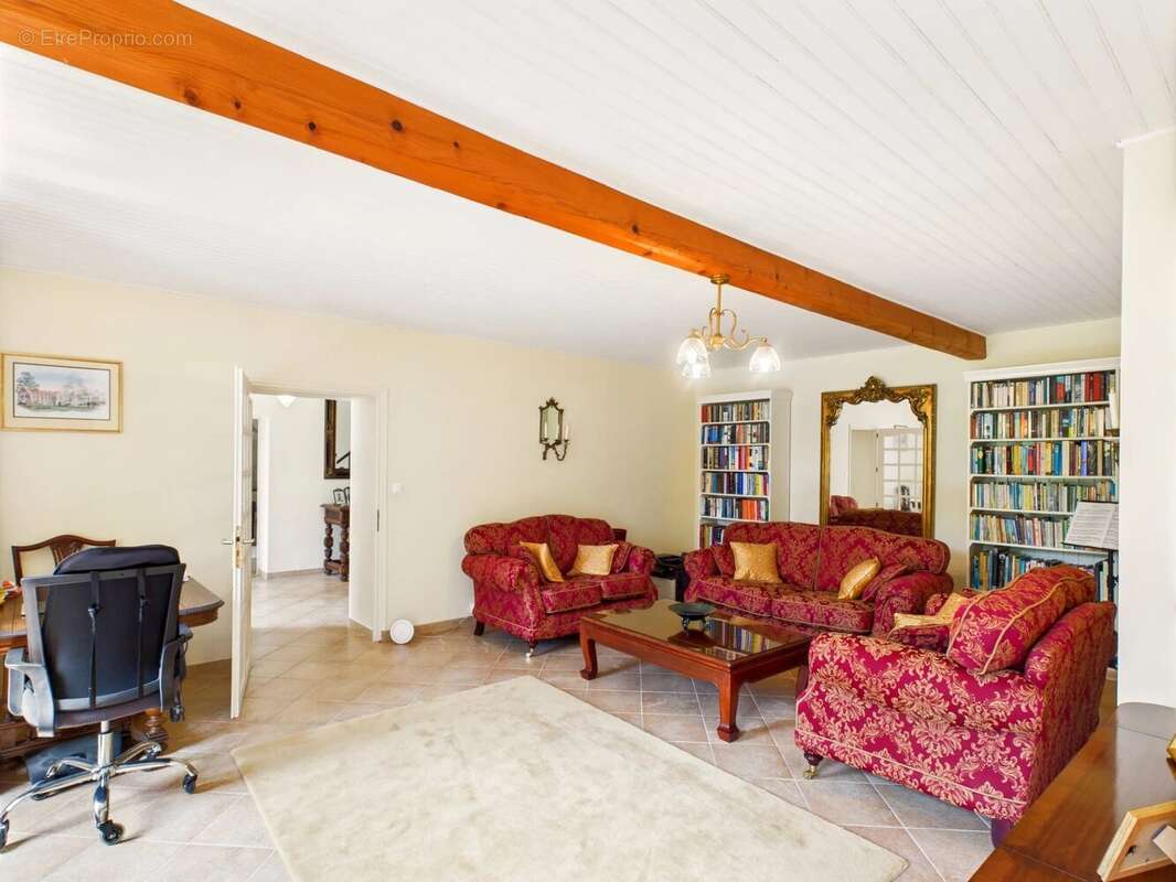 Maison à SAINT-MARTIN-DE-JUILLERS