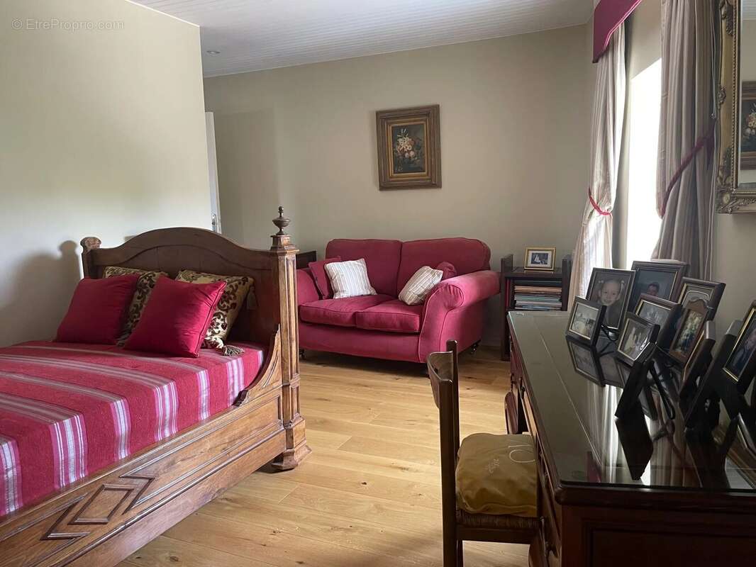 Maison à SAINT-MARTIN-DE-JUILLERS