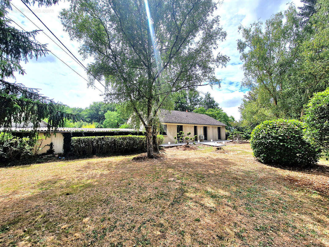 Maison à BAZOUGES-SUR-LE-LOIR