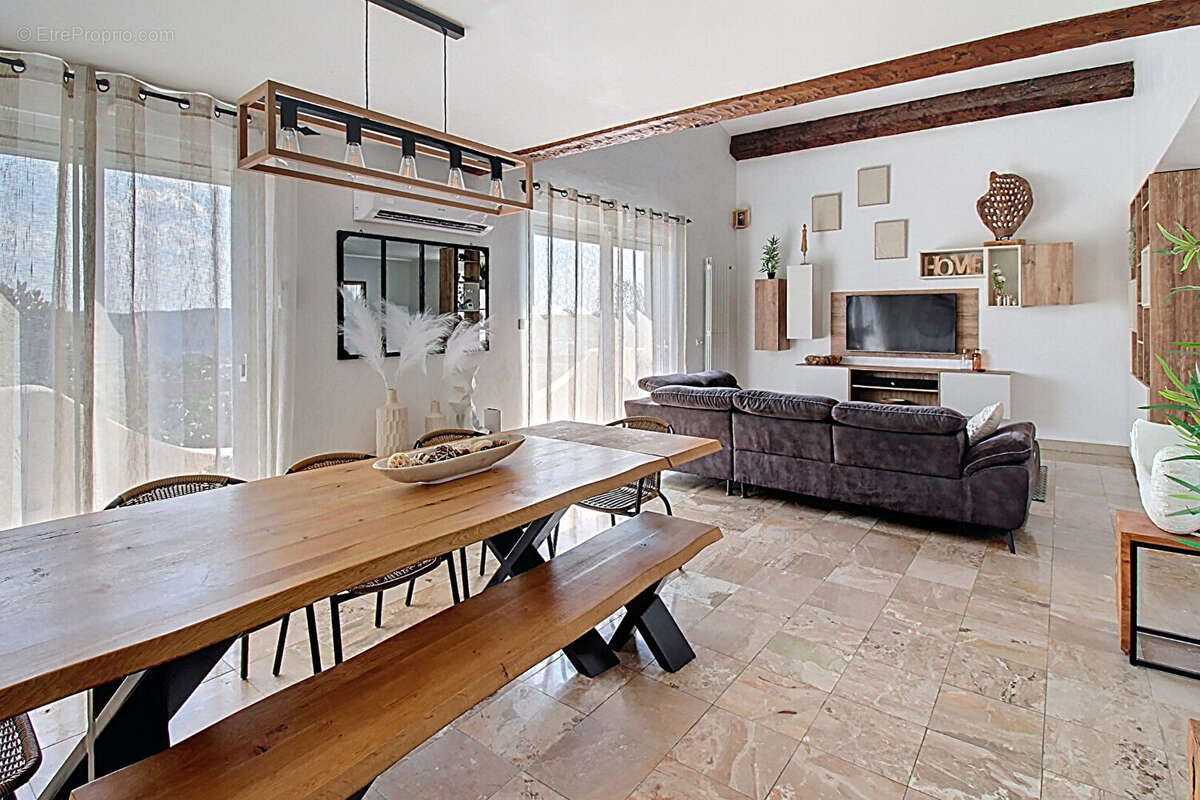 Maison à DRAGUIGNAN