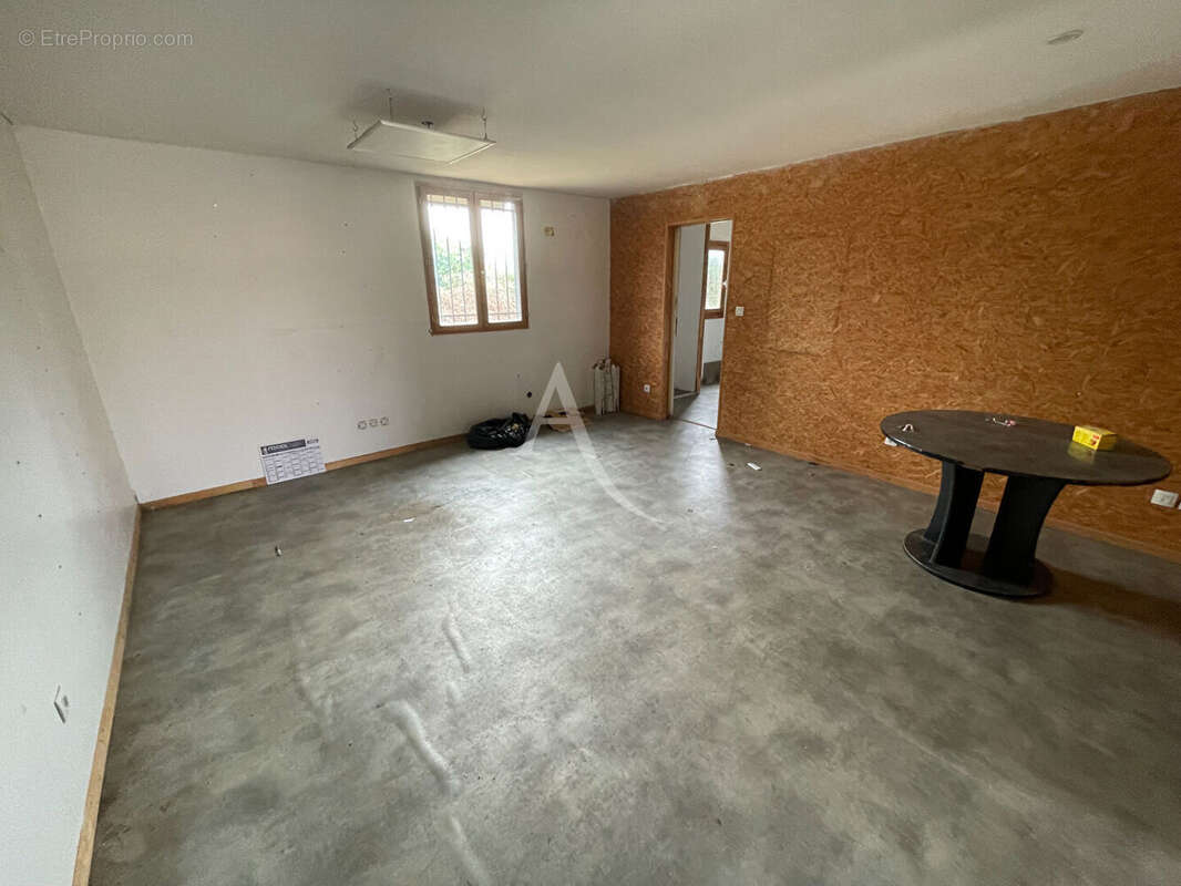 Commerce à CASTELNAUDARY