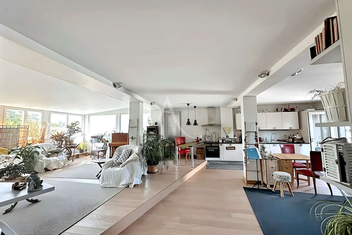 Appartement à IVRY-SUR-SEINE