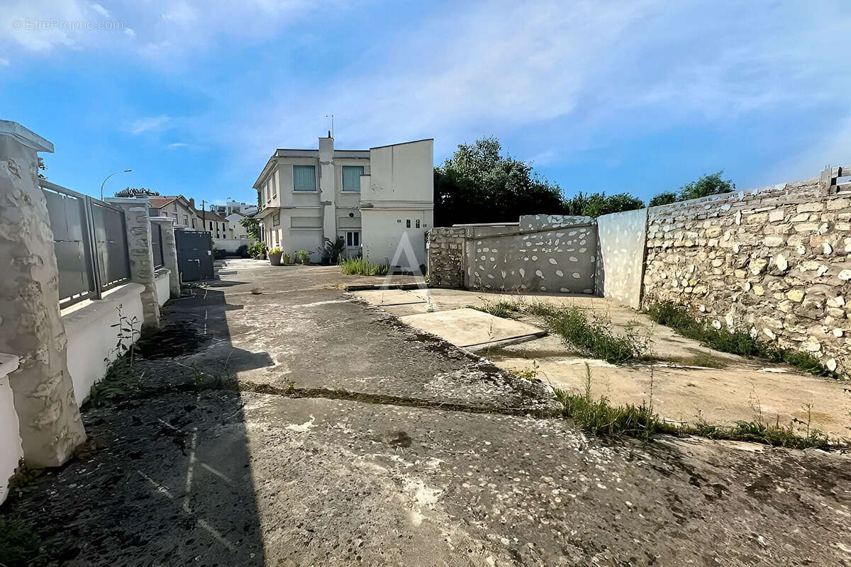 Appartement à IVRY-SUR-SEINE